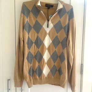 XL men’s long sleeve quarter zipper sweater with diamond pattern on front, NWT!